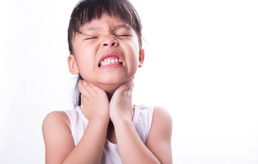 Home Remedies To Tackle Tonsillitis In Children