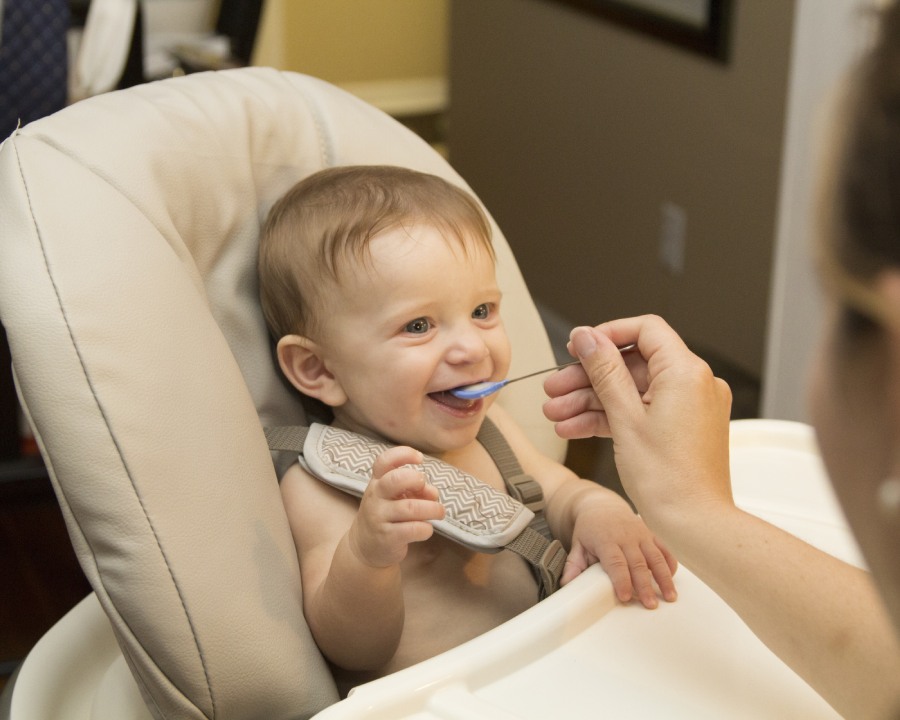Important Tips on How to Start Baby’s First Solid Foods-Budingstar1