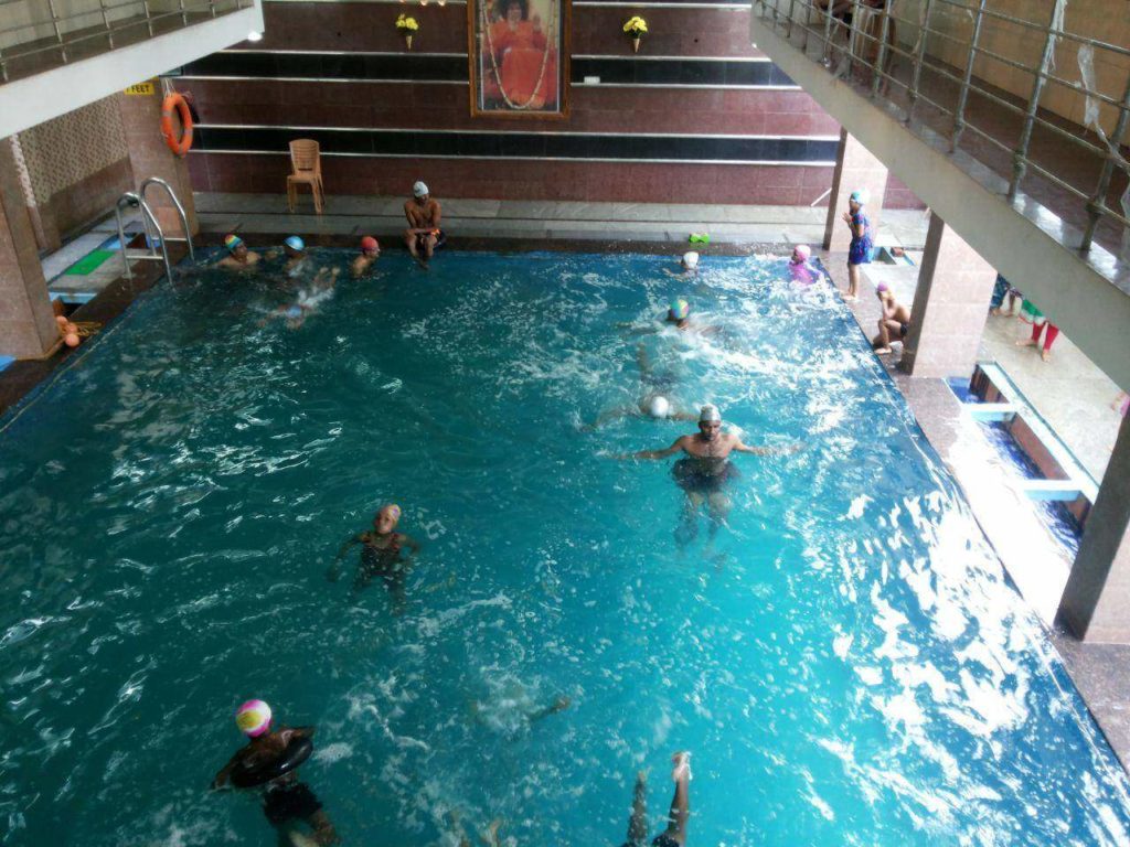 pool that you can swim in place