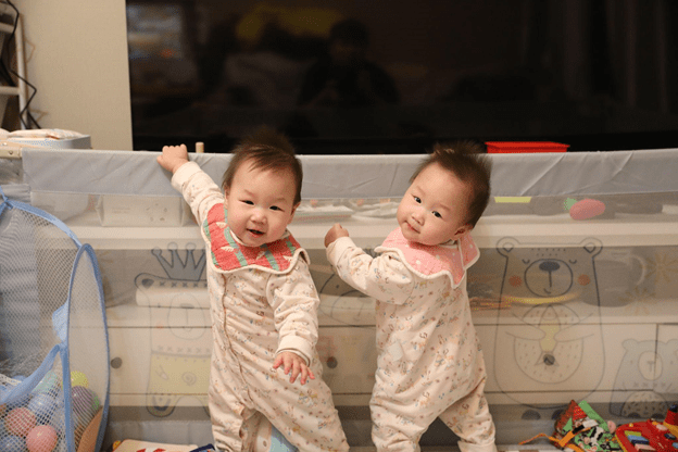 10 Common Challenges of Naming Twins & How to Deal With Them